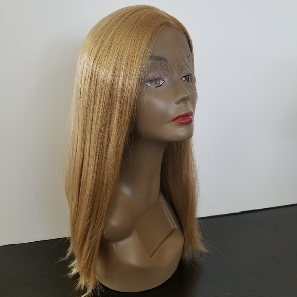 Strawberry blond synthetic lace front wig - Picture 5 of 7
